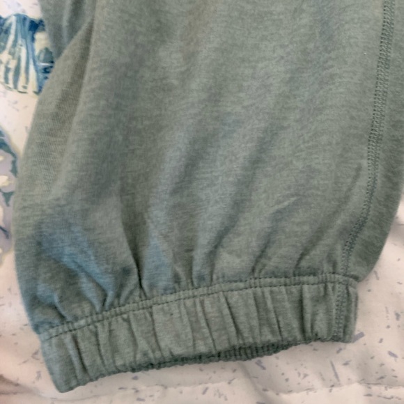 Vuori Boyfriend Sweatpants Size Small - Picture 5 of 9